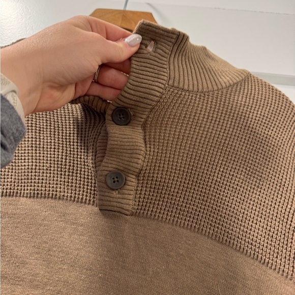 Mens Brown Button up sweter size large worn once - Picture 2 of 4
